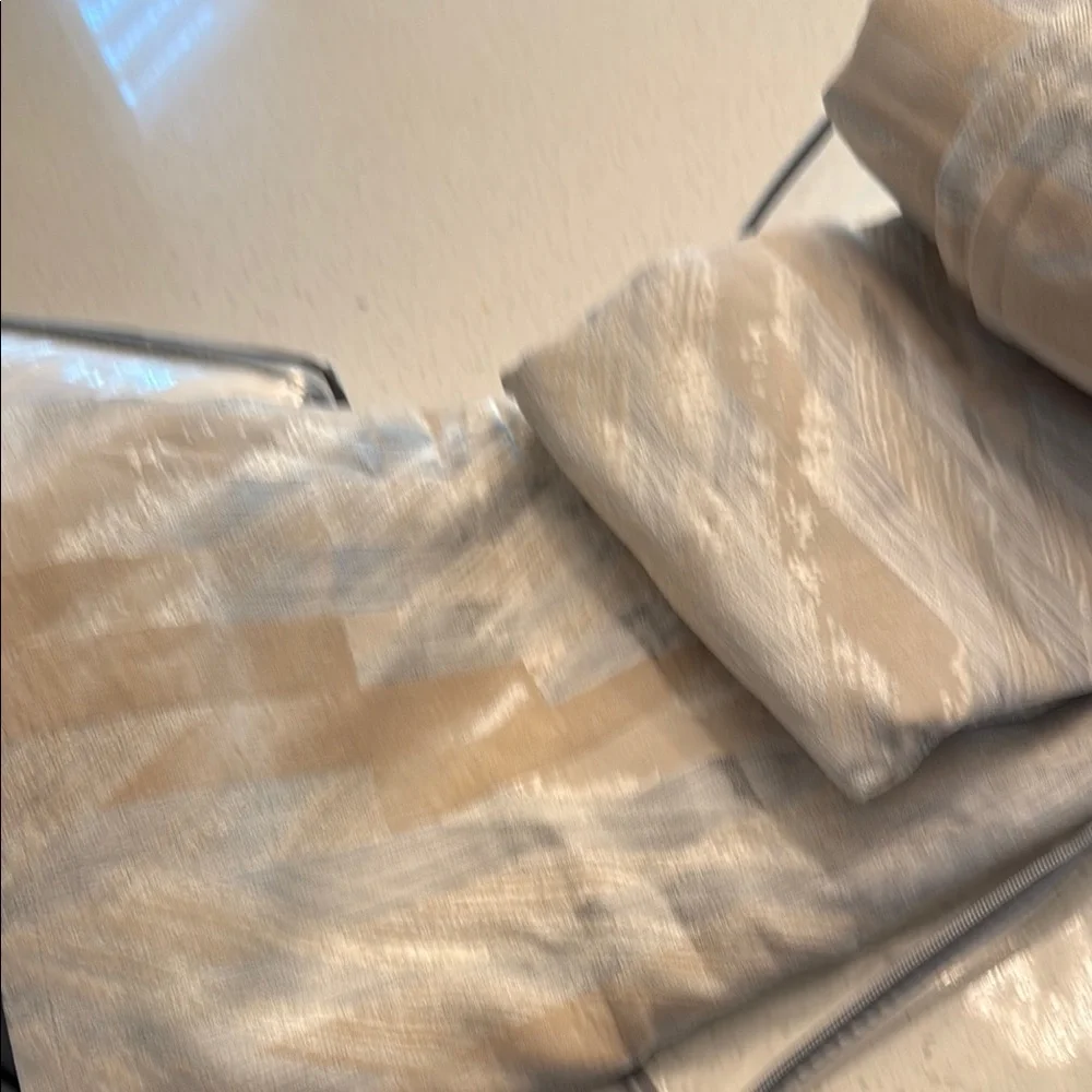 Home Collection Blue and Tan Comforter Set for Luxurious Bedding